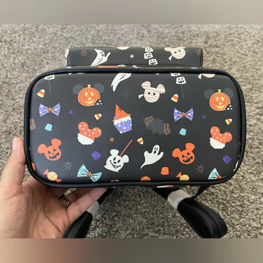 NWT Disney Parks Halloween 2020 Loungefly Mickey Tricks & Treats Snack Backpack